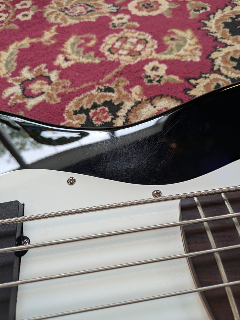 Squier Affinity Jazz Bass V 2020 Black *EMG Active Pickups*