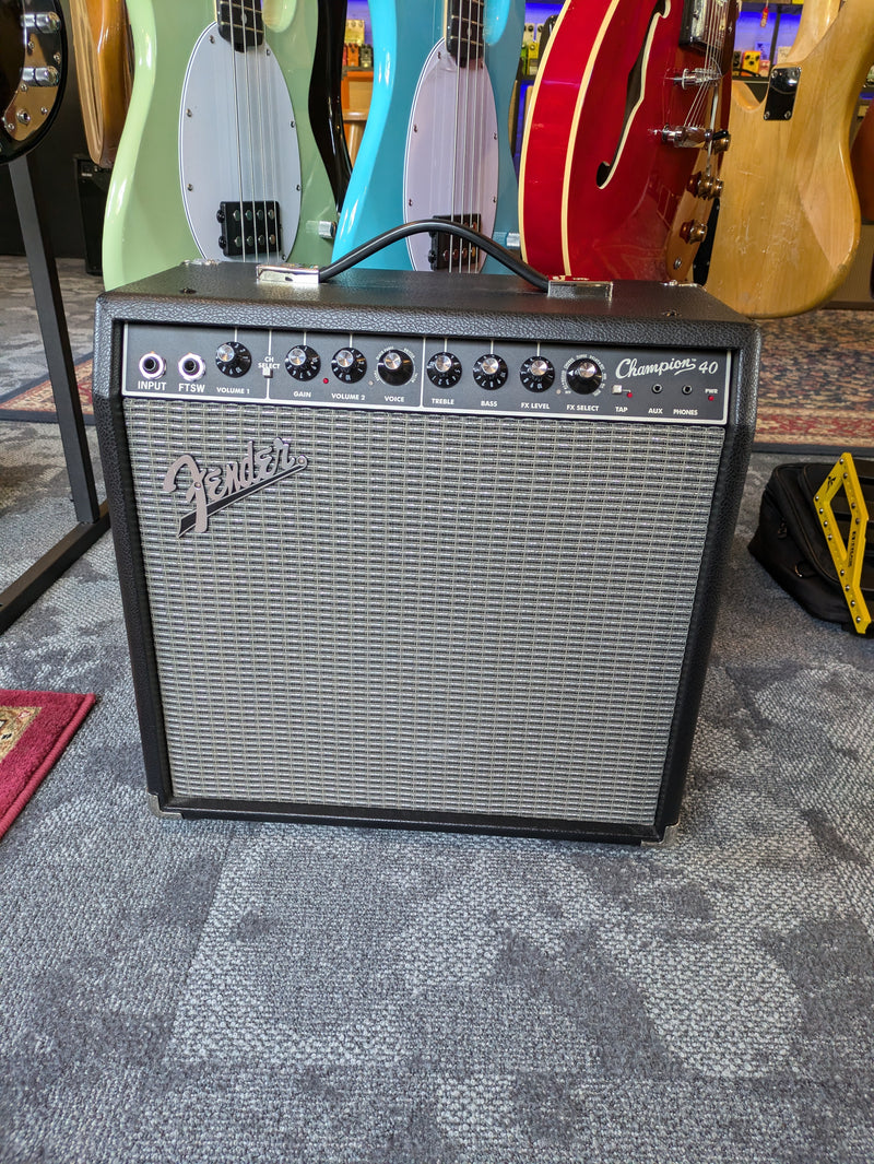 Fender Champion 40 2-Channel 40-Watt 1x12" Guitar Practice Amp 2021