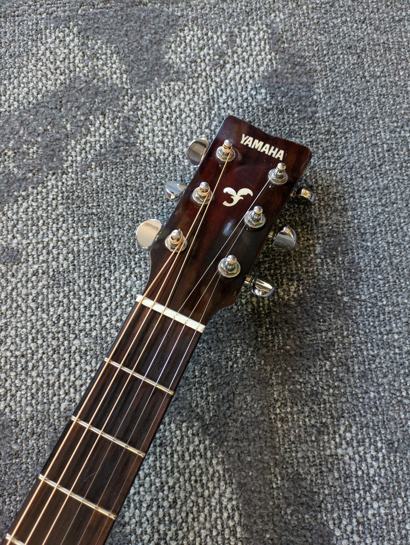 Yamaha FGX700SC Solid Top Cutaway Acoustic/Electric Guitar 2011 Natural