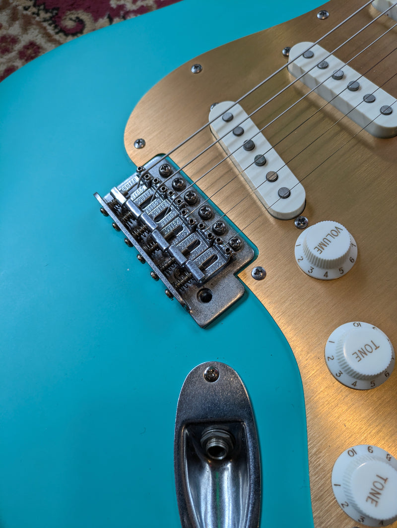 Squier 40th Anniversary Stratocaster 2022 Satin Seafoam Green
