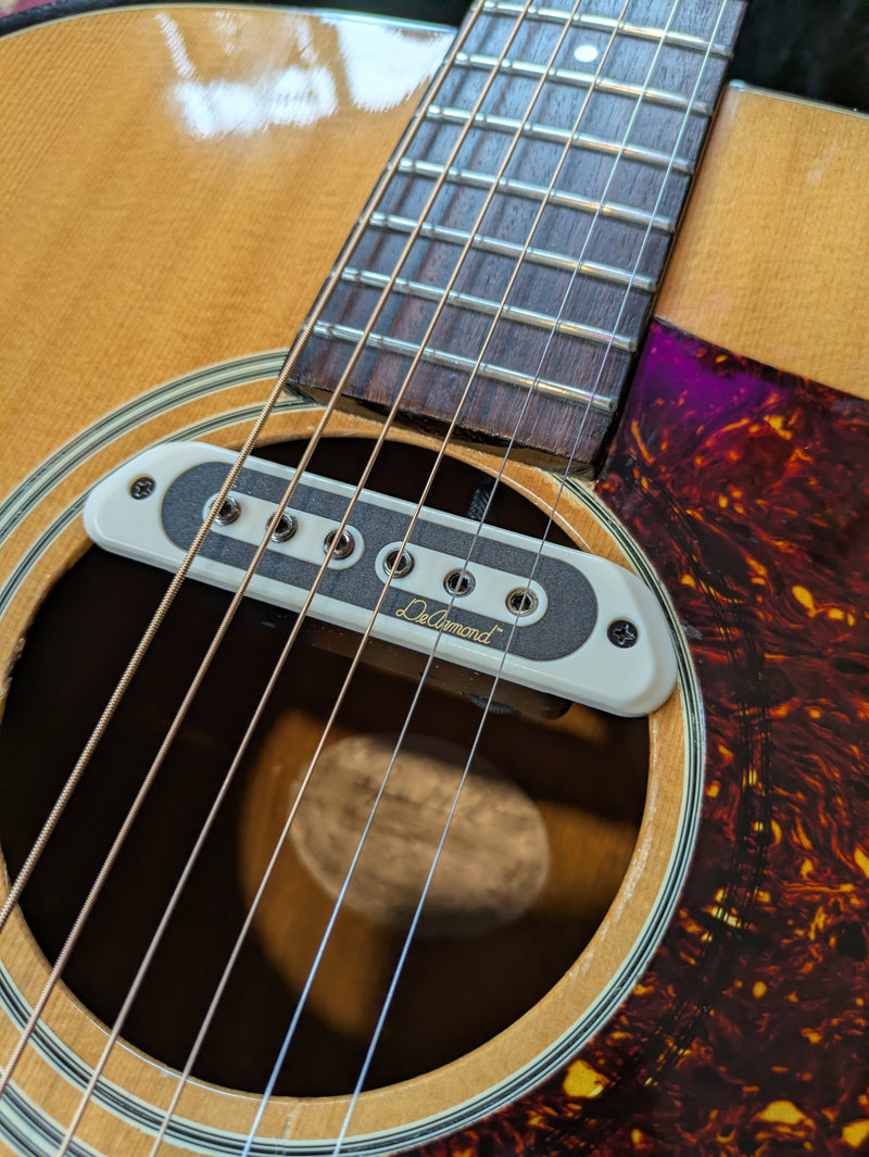 Guild D-25 Dreadnought Acoustic Guitar 1990 Natural w/Guild Case