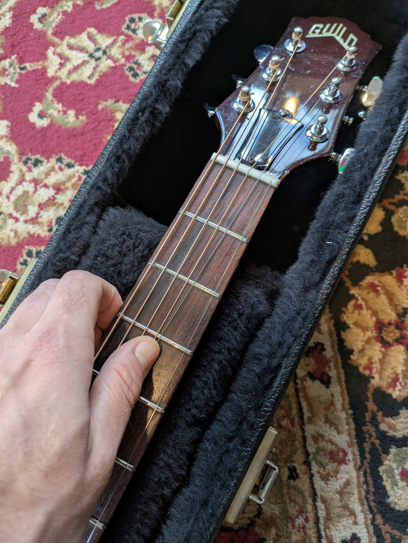 Guild D-25 Dreadnought Acoustic Guitar 1990 Natural w/Guild Case