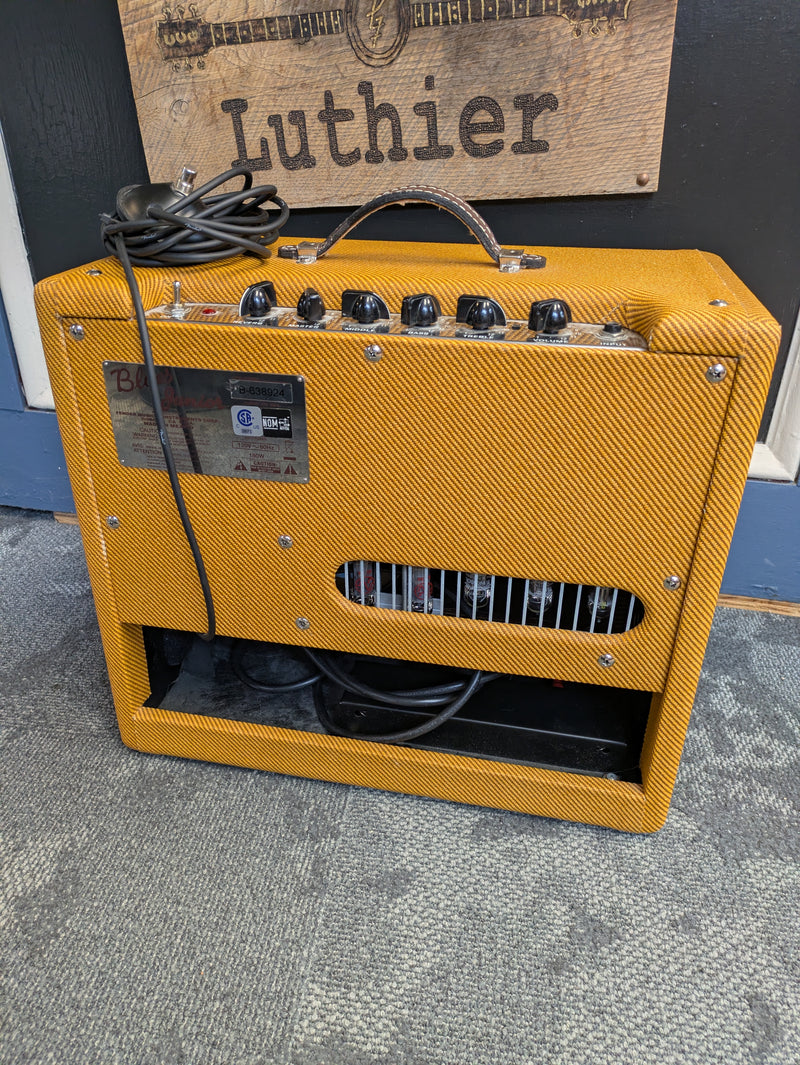 Fender Blues Junior 15-Watt 1x12" Tube Amp Lacquered Tweed w/Cover & Footswitch