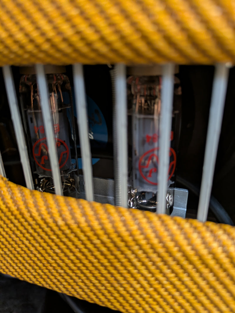 Fender Blues Junior 15-Watt 1x12" Tube Amp Lacquered Tweed w/Cover & Footswitch