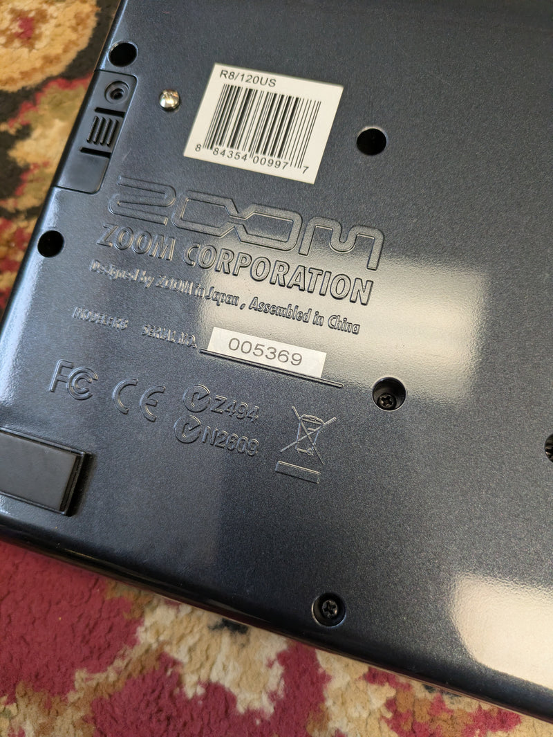 Zoom R8 Multitrack Digital Recorder and USB Interface w/Box & Power Supply