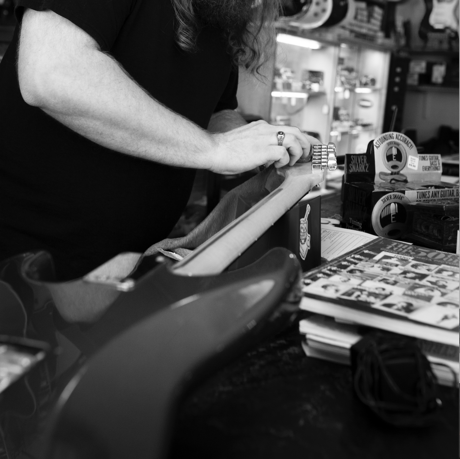 Collar City Guitars shop photo