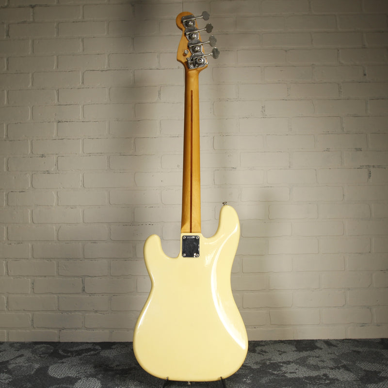 Fender '57 Reissue Precision Bass 1982 Vintage White w/Tweed Case