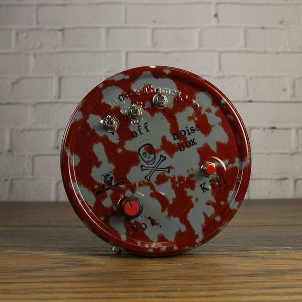 JTH Electronics 3-Pickup Piezo Noisebox "Skull" Metallic Red/Gray Relic (5.5x5.5x2")