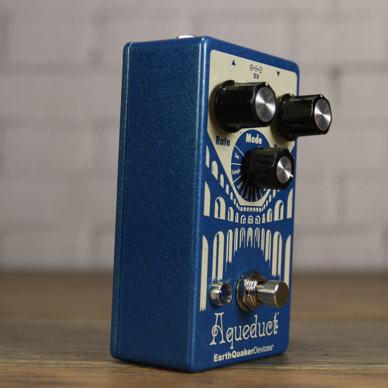 aqueduct pedal EarthQuaker Devices Aqueduct Vibrato Pedal w/Free Shipping