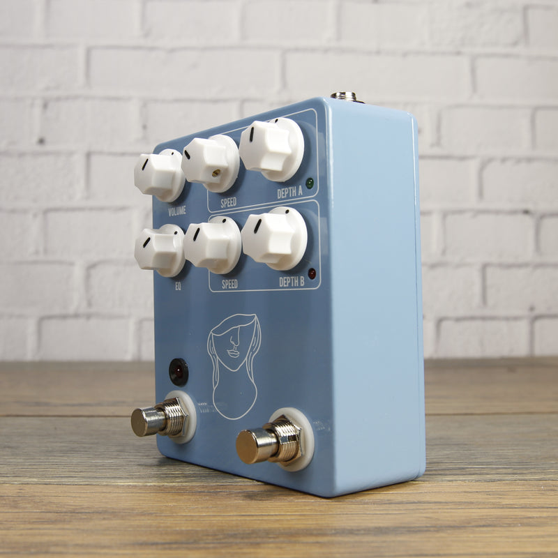 jhs vibrato pedal JHS Artificial Blonde Madison Cunningham Signature Stereo Vibrato Peda