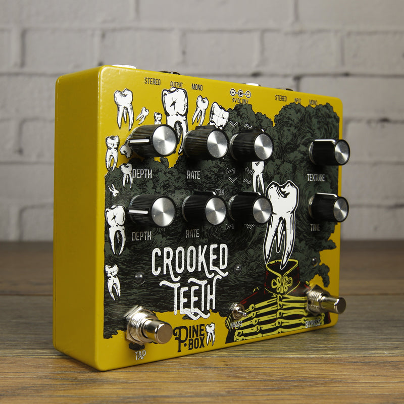 Pine Box Customs Crooked Teeth Stereo Tremolo/Fuzz Pedal