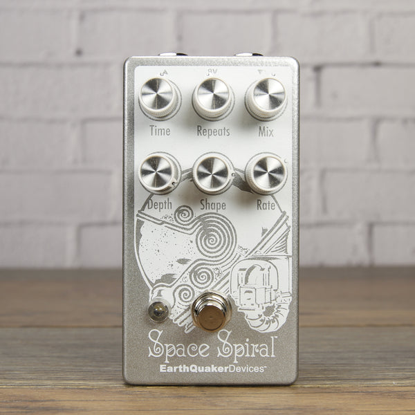 EarthQuaker Devices Space Spiral V1 Modulated Delay Pedal *NOS*