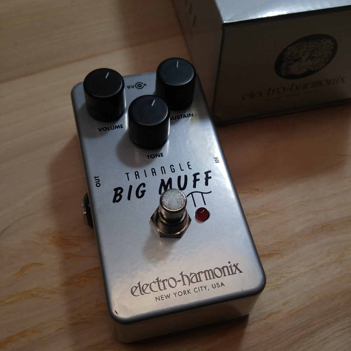 ギター TRIANGLE BIG MUFF Pi /ELECTRO-HARMONIX Amazon.com: Electro-Harmonix Triangle Big Muff Pi Fuzz Pedal