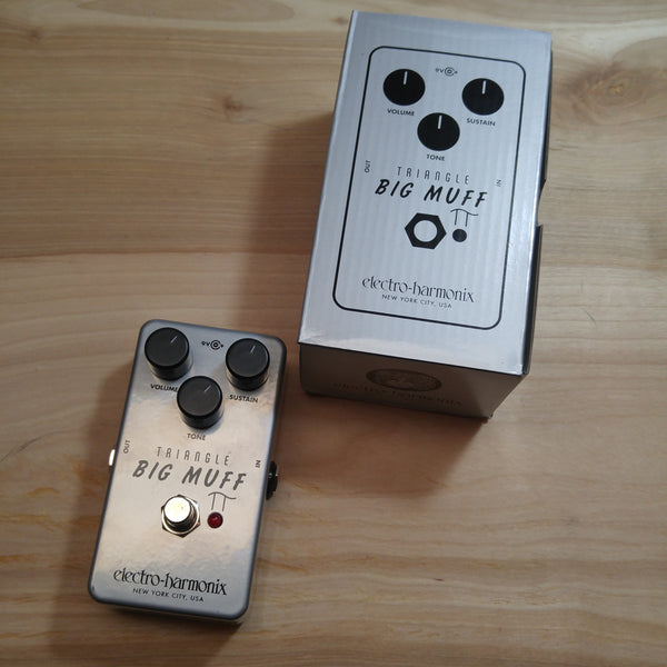 muff pedal Electro-Harmonix Triangle Big Muff Pi Distortion/Sustainer Effects Pedal Regular 190839864864