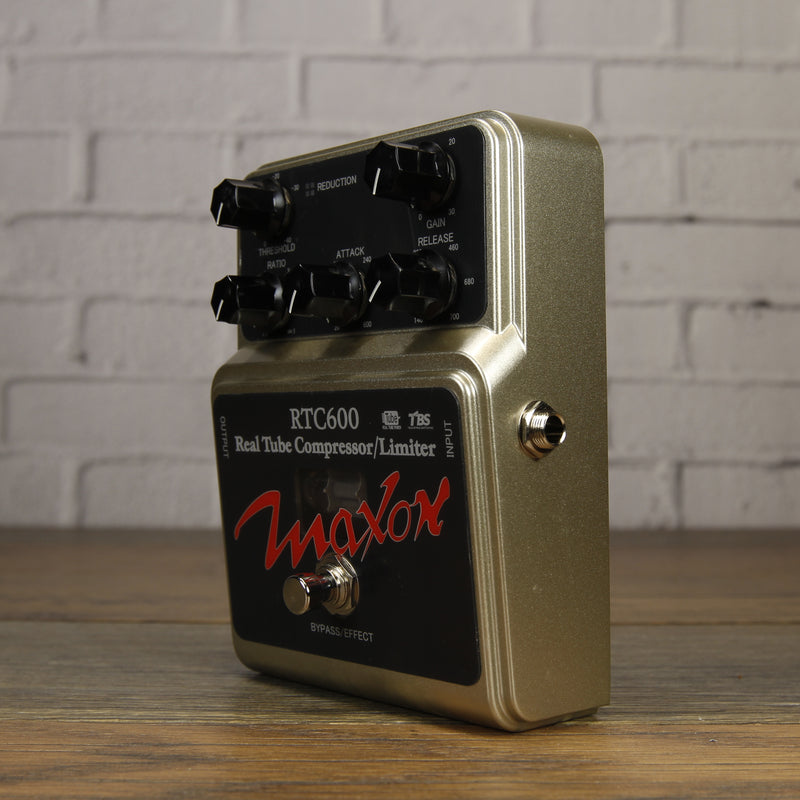 guitar limiter pedal Maxon Real Tube II Series RTC600 Real Tube Compressor Limiter Pedal
